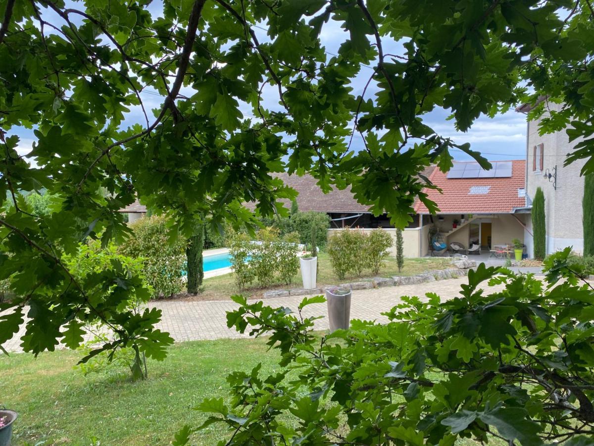 Les Berouds Hotel Salaise-sur-Sanne Екстериор снимка