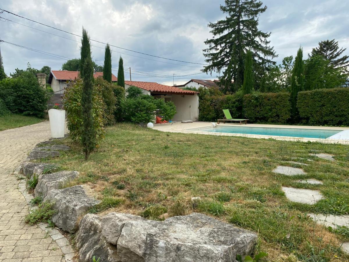 Les Berouds Hotel Salaise-sur-Sanne Екстериор снимка